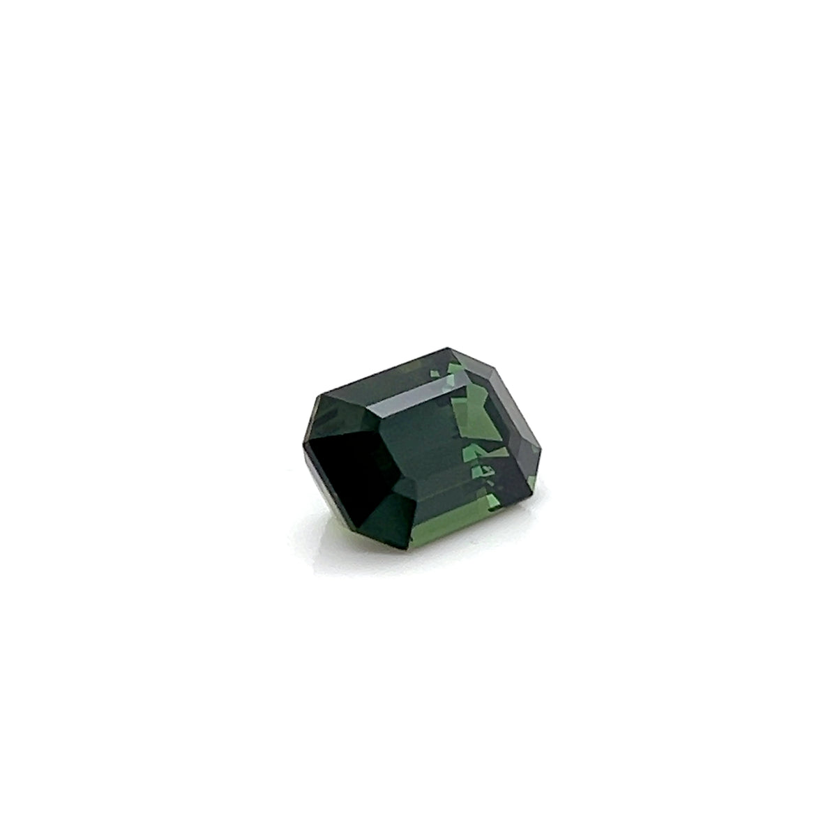 GREEN SAPPHIRE EMERALD CUT