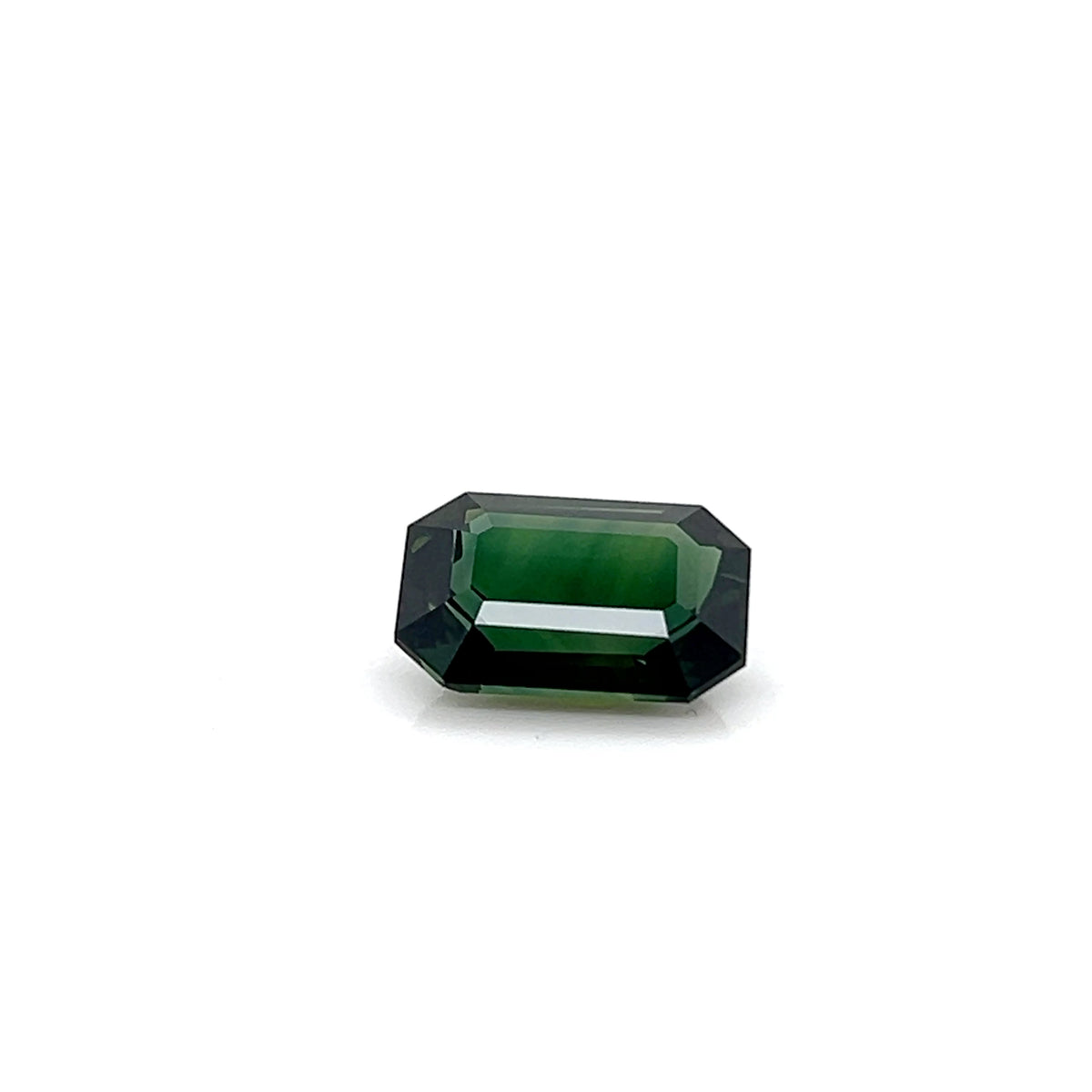 GREEN SAPPHIRE EMERALD CUT