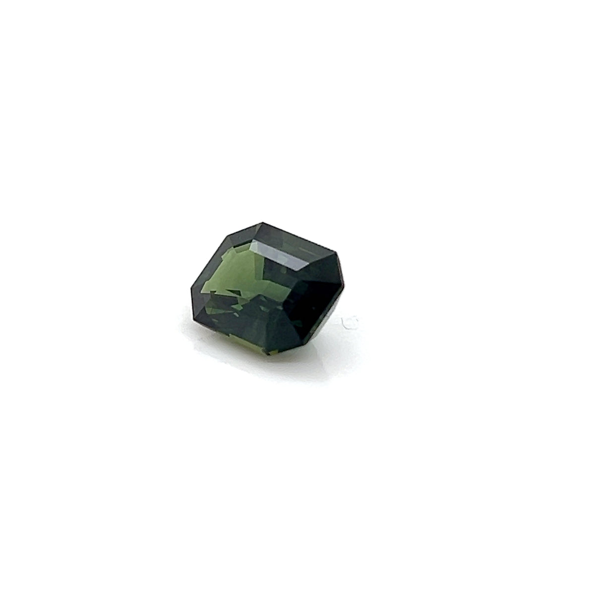 GREEN SAPPHIRE EMERALD CUT