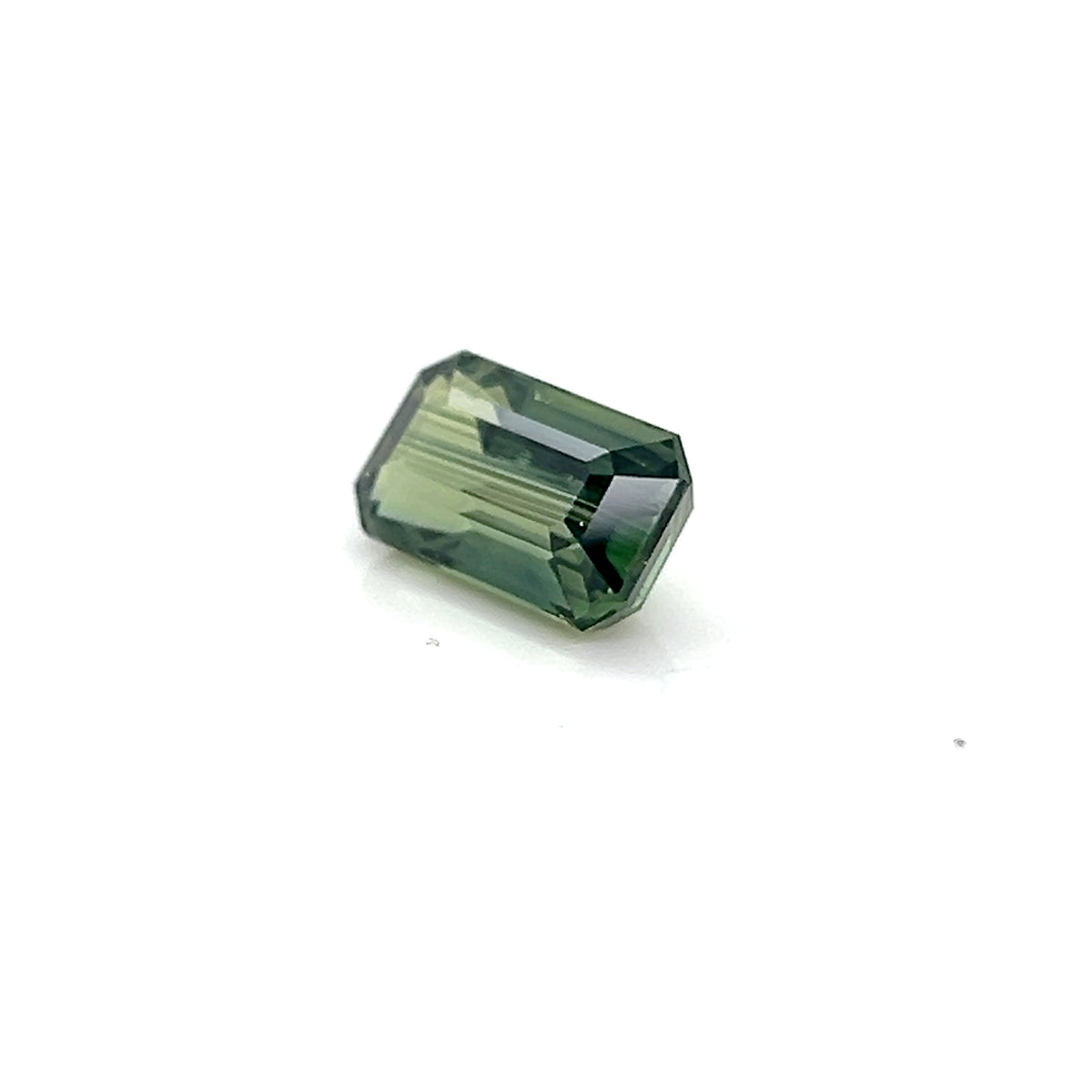 GREEN SAPPHIRE EMERALD CUT