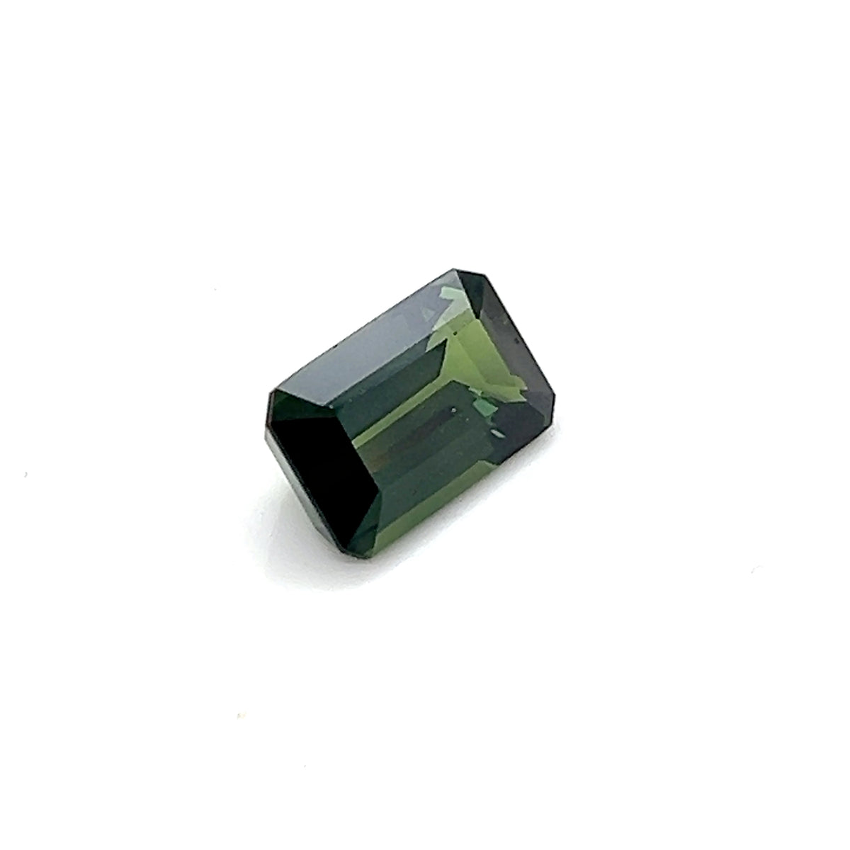 GREEN SAPPHIRE EMERALD CUT