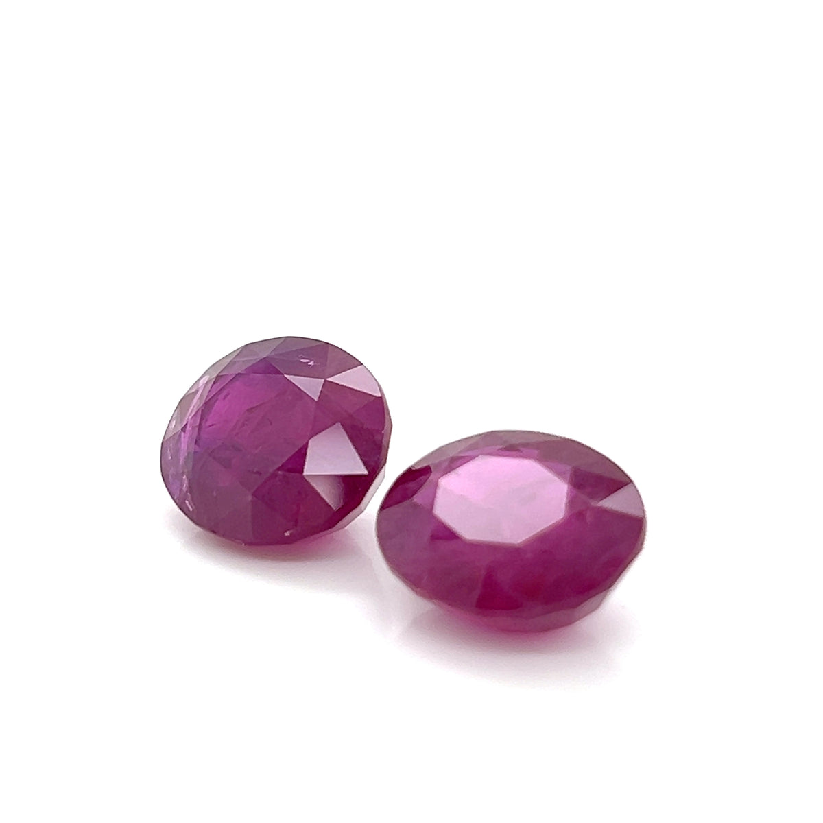 RUBY OVAL