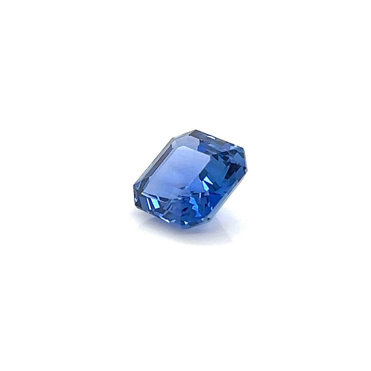 BLUE SAPPHIRE EMERALD CUT