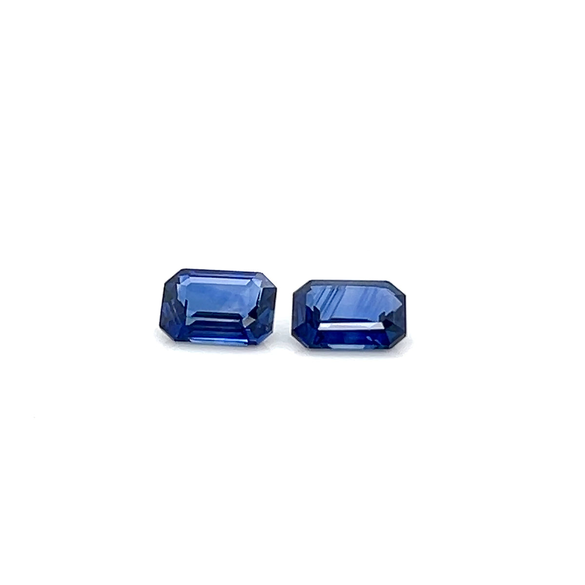 BLUE SAPPHIRE EMERALD CUT