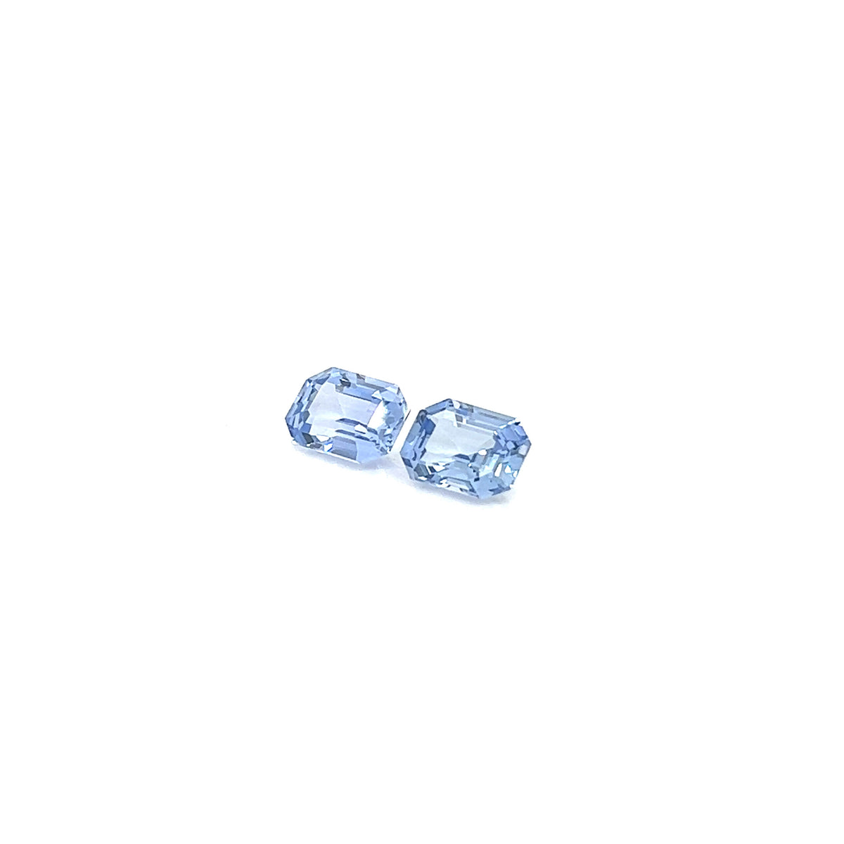 BLUE SAPPHIRE EMERALD CUT