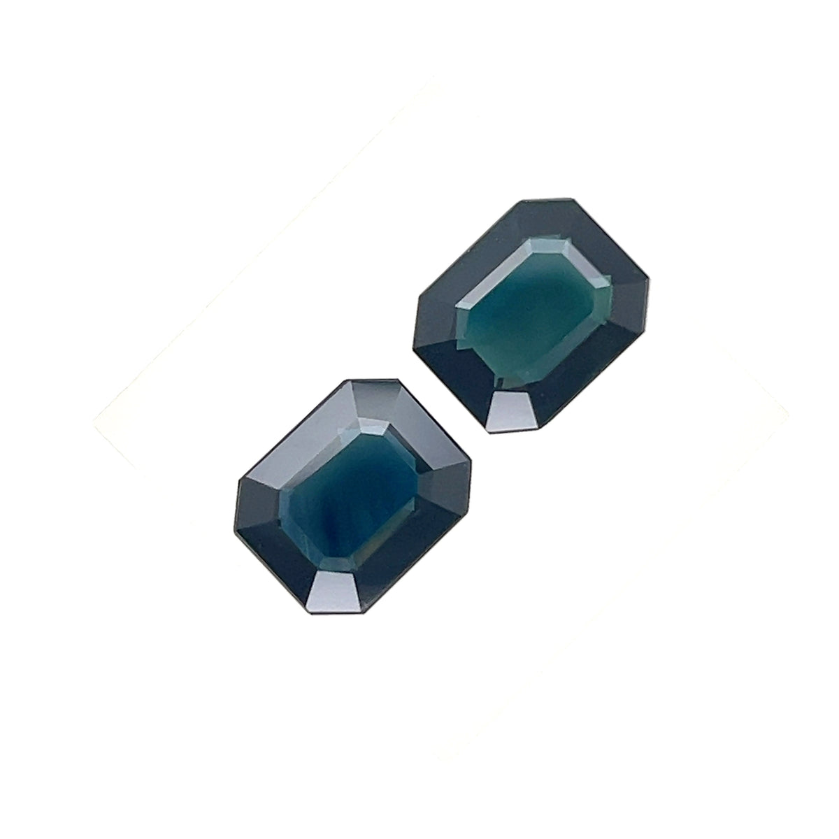 BLUE SAPPHIRE EMERALD CUT