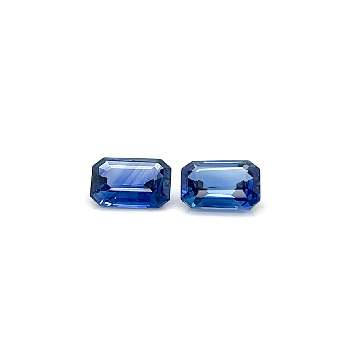 BLUE SAPPHIRE EMERALD CUT