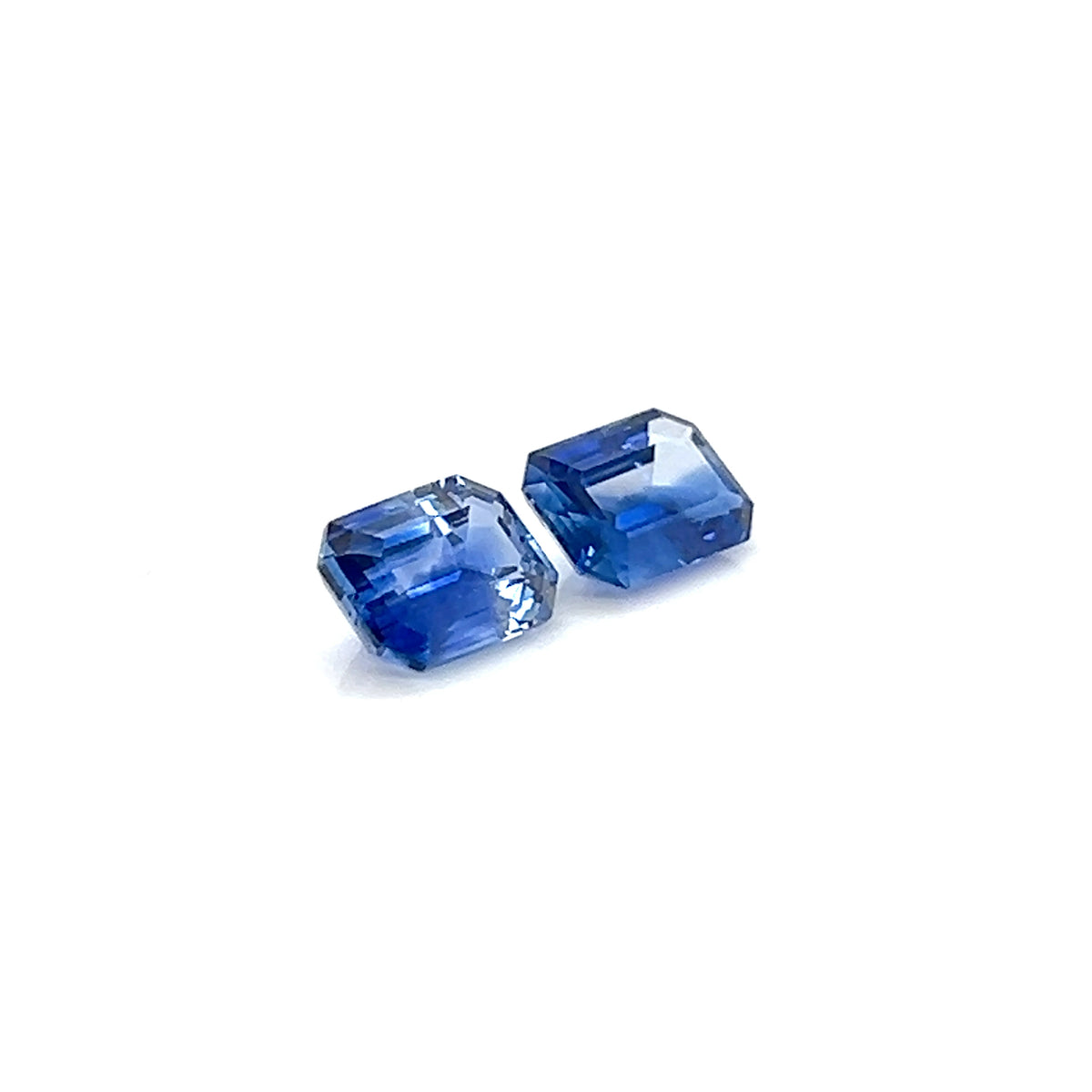 BLUE SAPPHIRE EMERALD CUT