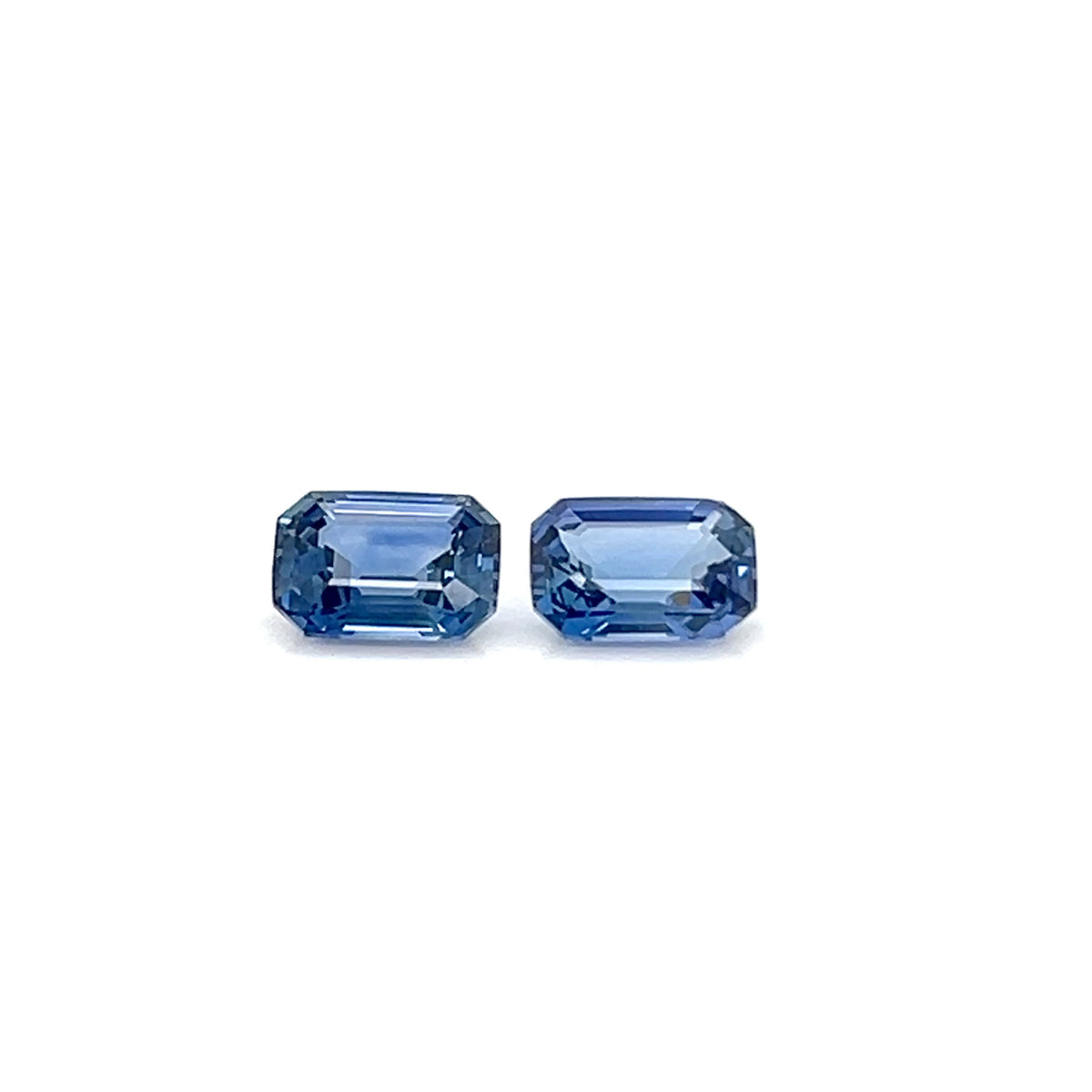 BLUE SAPPHIRE EMERALD CUT