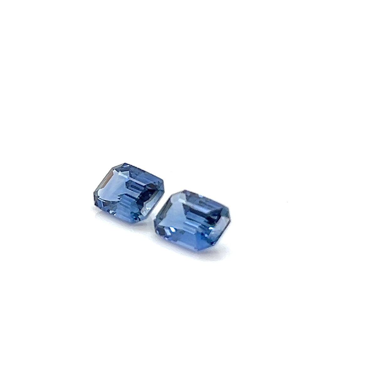 BLUE SAPPHIRE EMERALD CUT