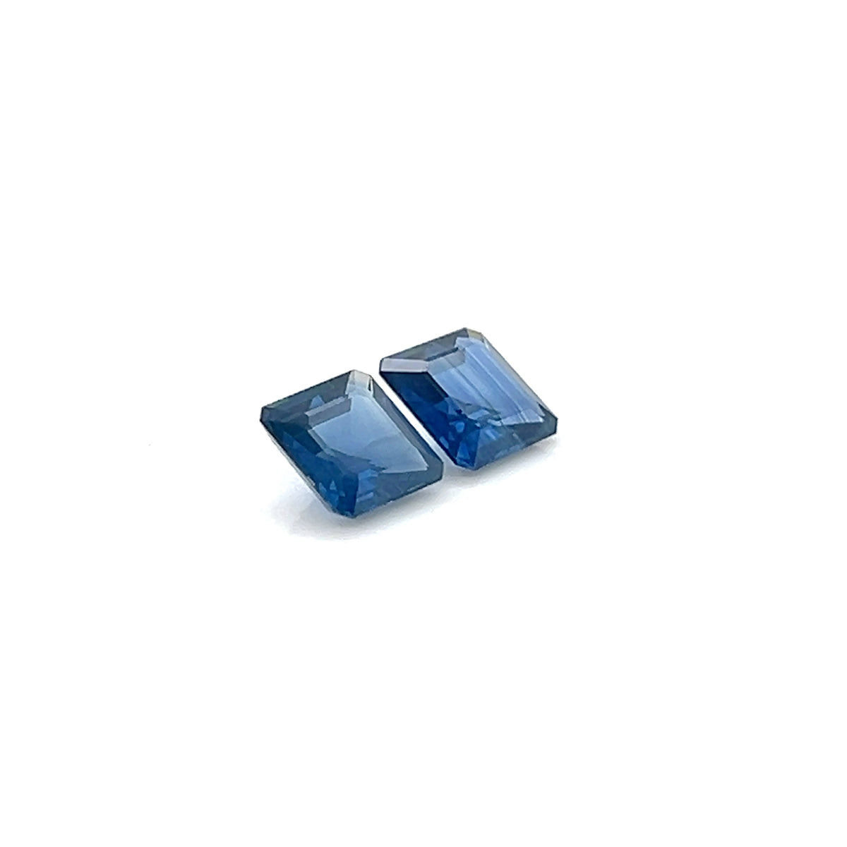 BLUE SAPPHIRE EMERALD CUT