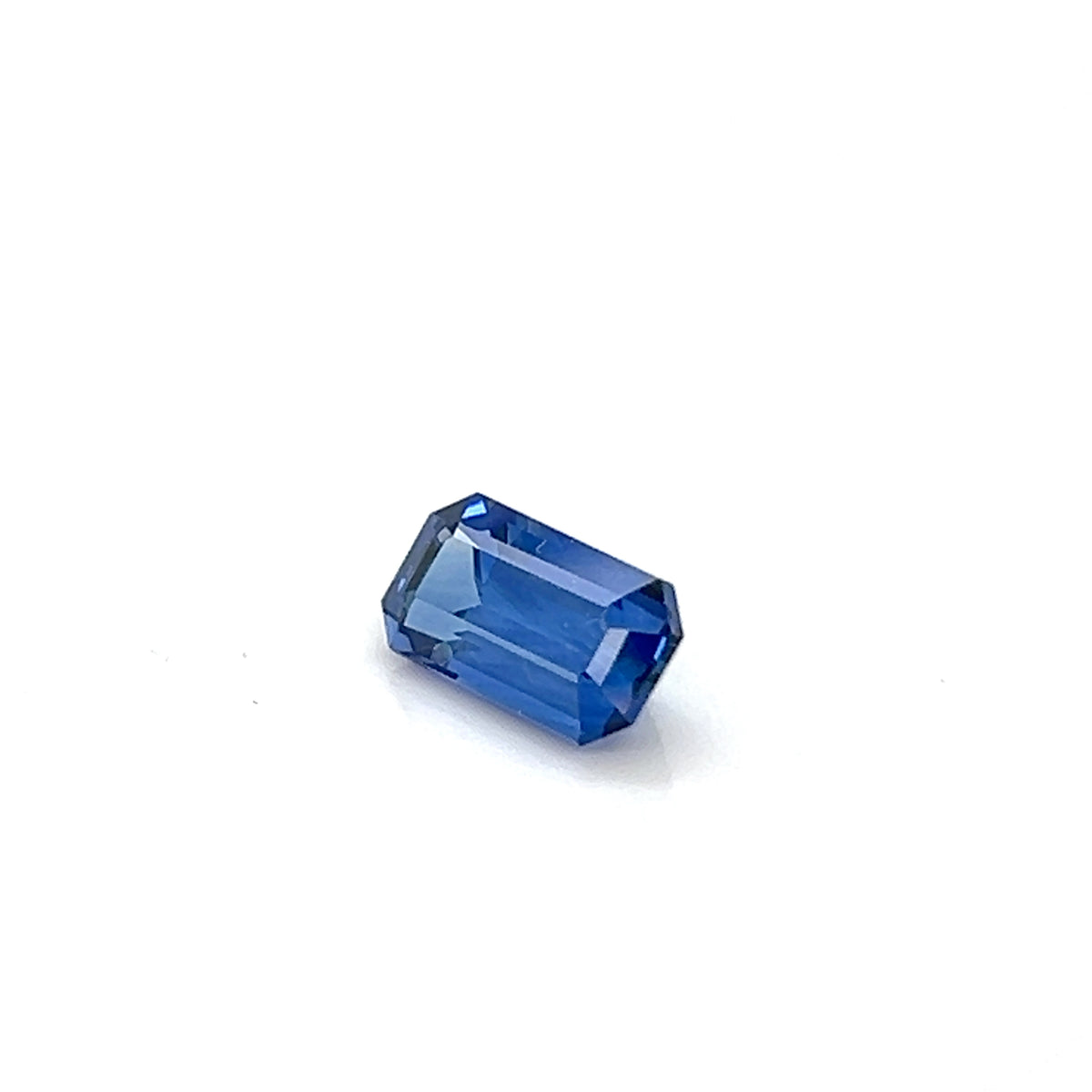 BLUE SAPPHIRE EMERALD CUT