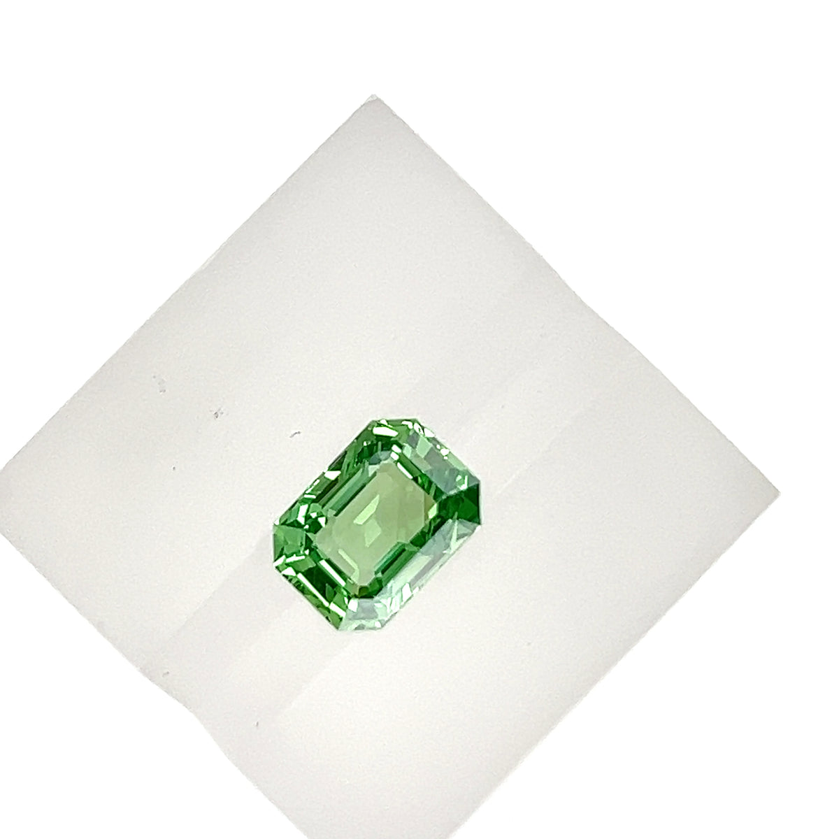 TSAVORITE EMERALD CUT