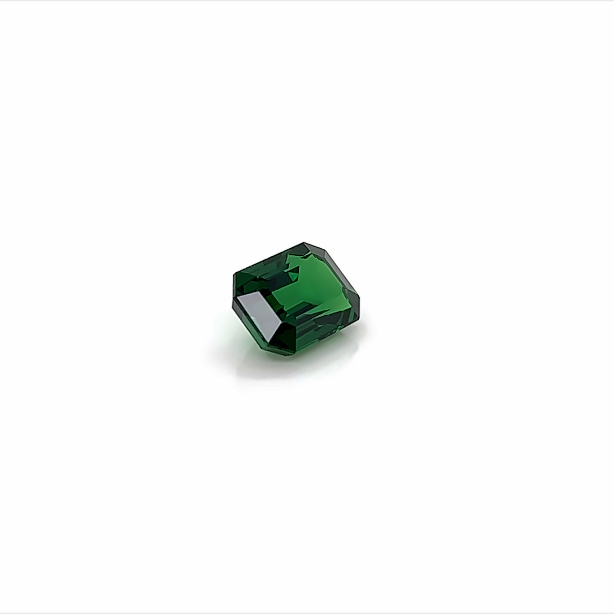 TSAVORITE EMERALD CUT