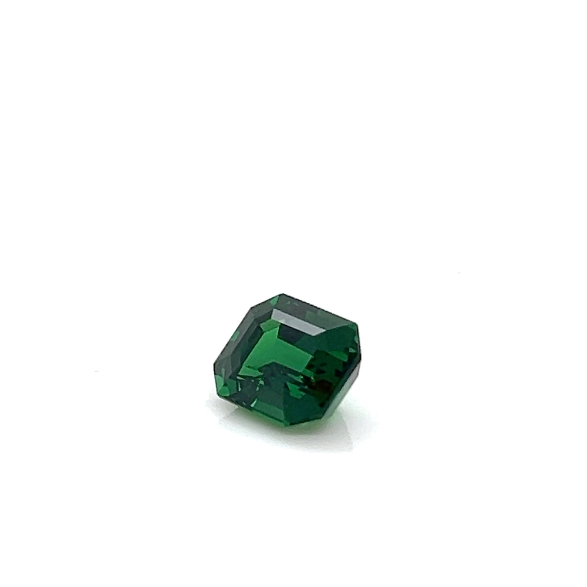 TSAVORITE EMERALD CUT