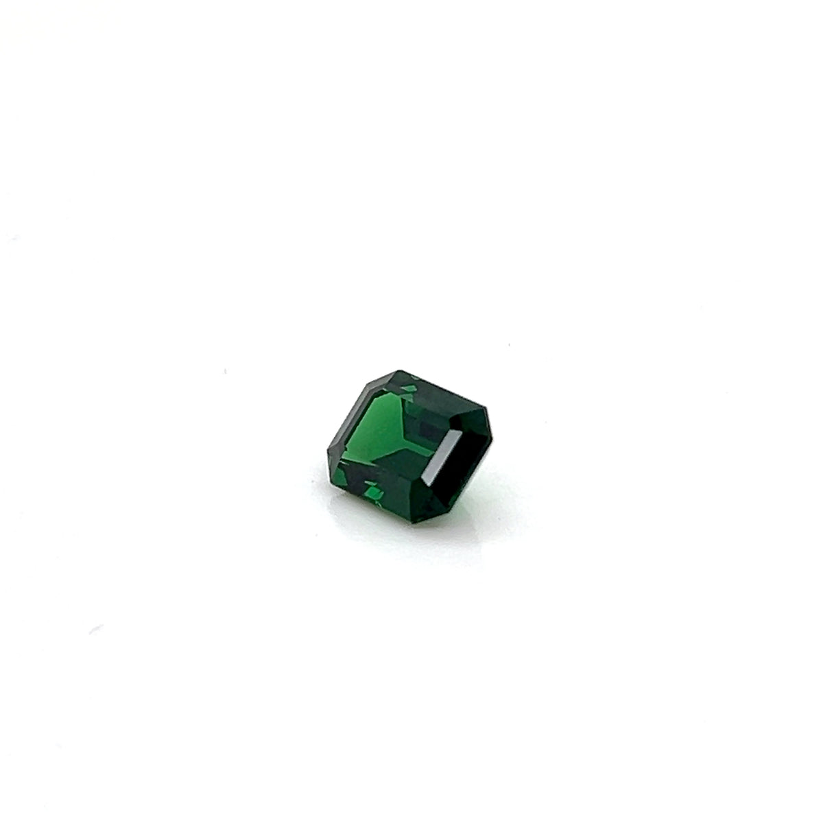 TSAVORITE EMERALD CUT