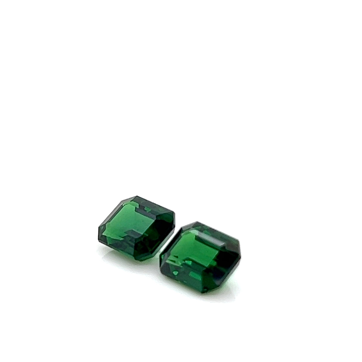 TSAVORITE EMERALD CUT