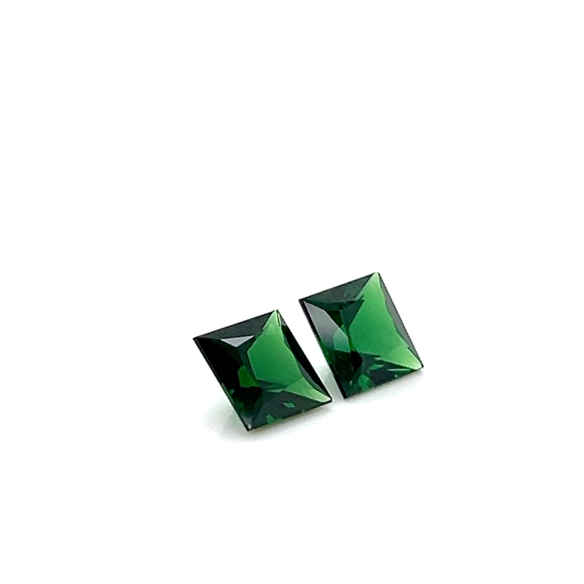 TSAVORITE PRINCESS CUT