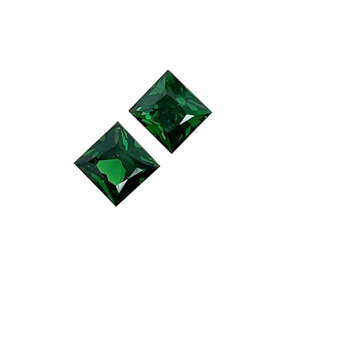 TSAVORITE PRINCESS CUT