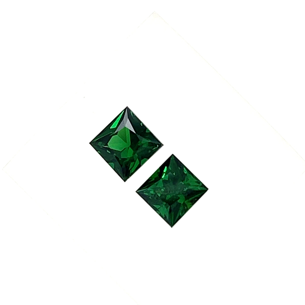 TSAVORITE PRINCESS CUT