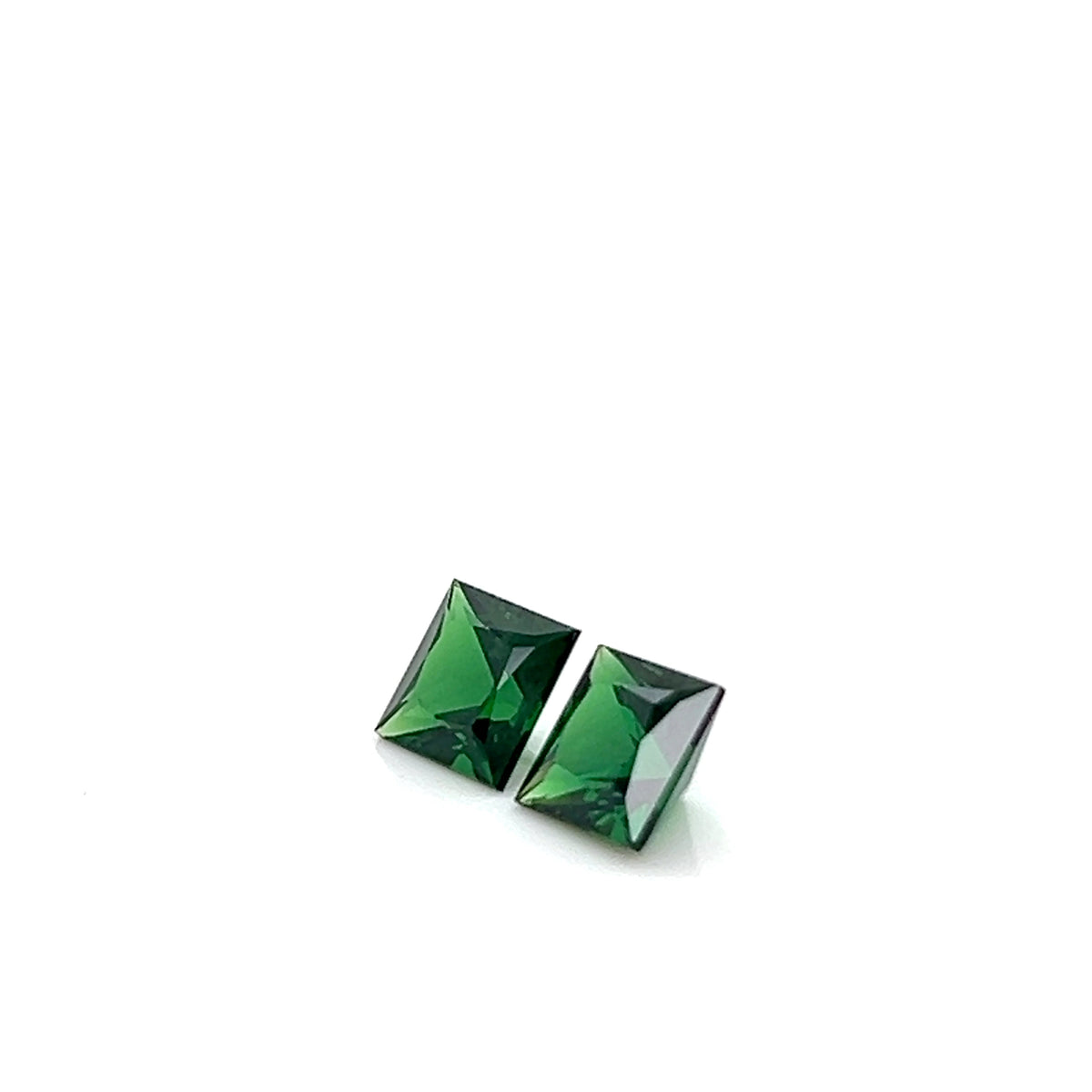 TSAVORITE PRINCESS CUT