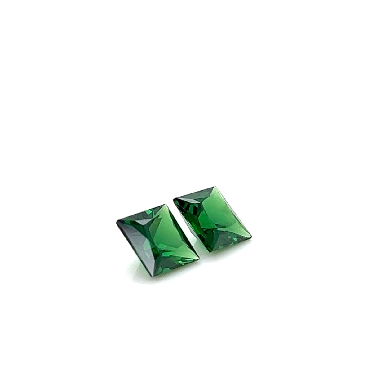 TSAVORITE PRINCESS CUT