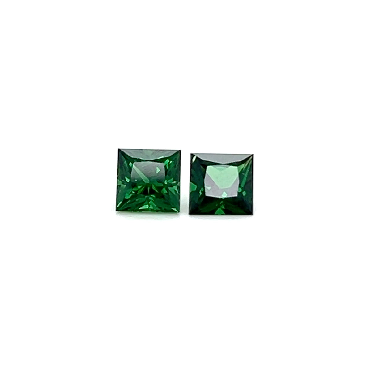 TSAVORITE PRINCESS CUT