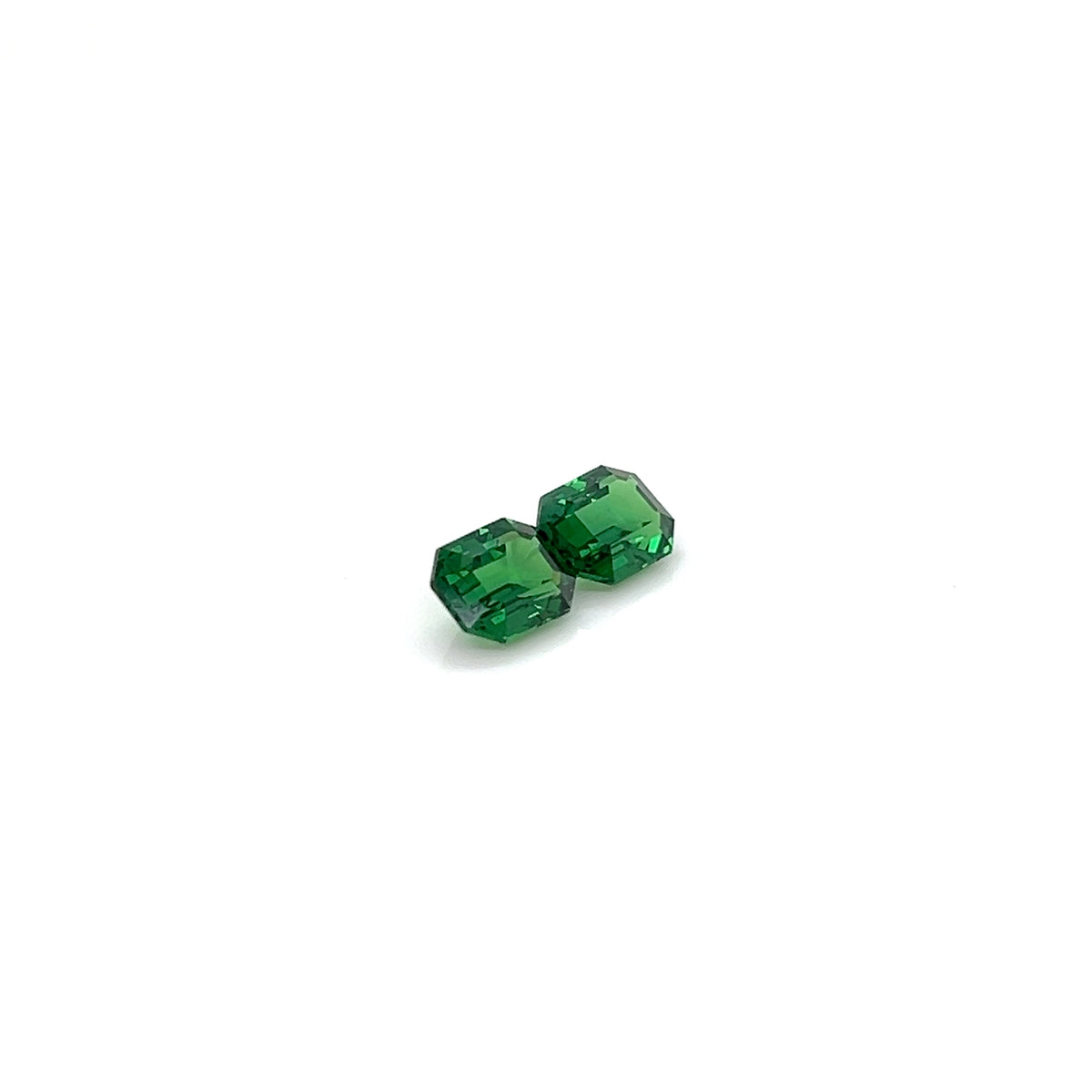 TSAVORITE EMERALD CUT
