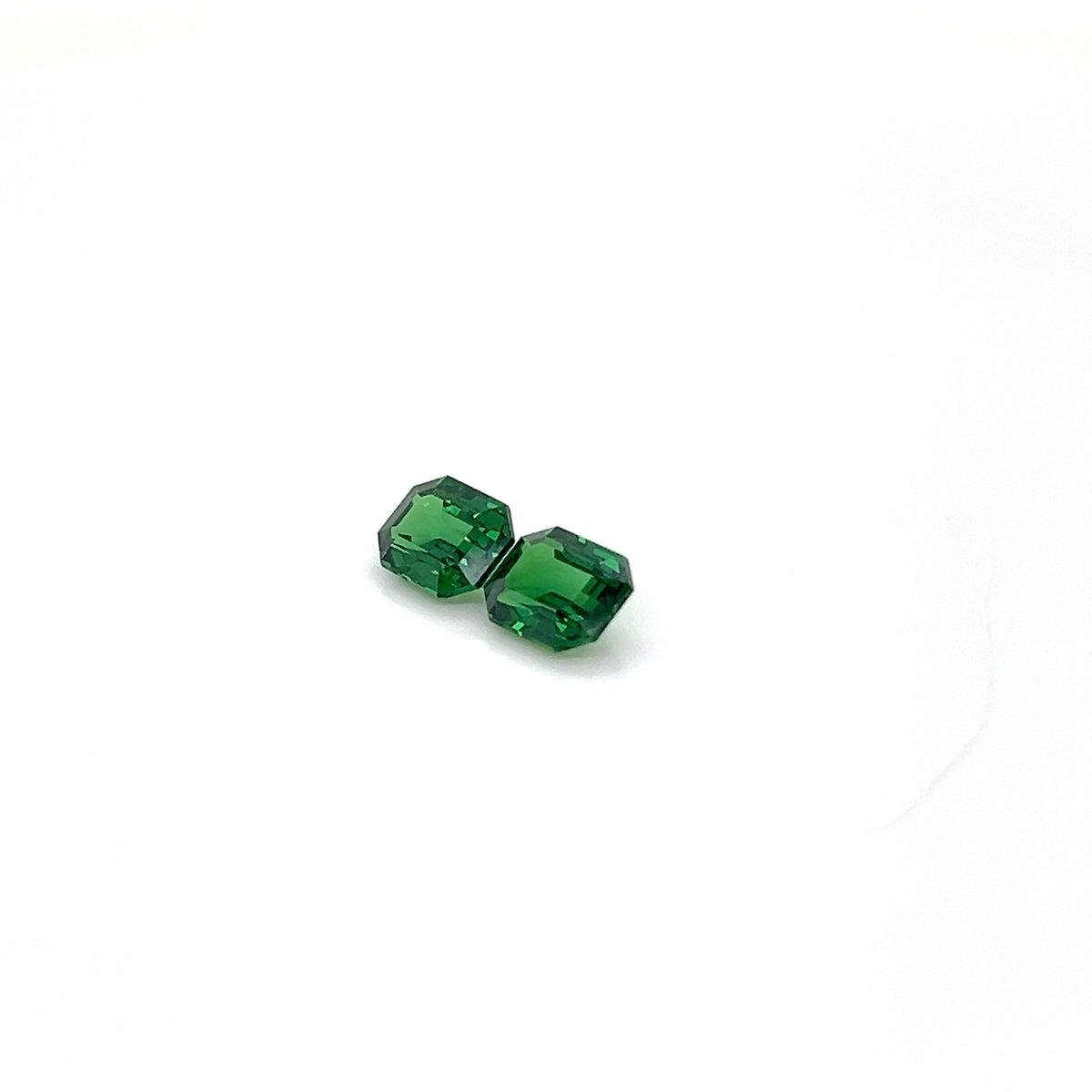 TSAVORITE EMERALD CUT