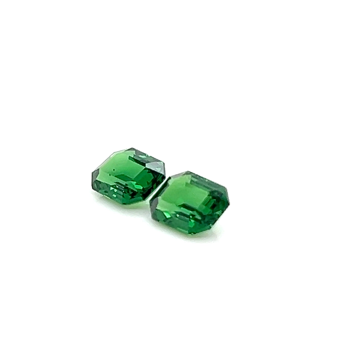 TSAVORITE EMERALD CUT