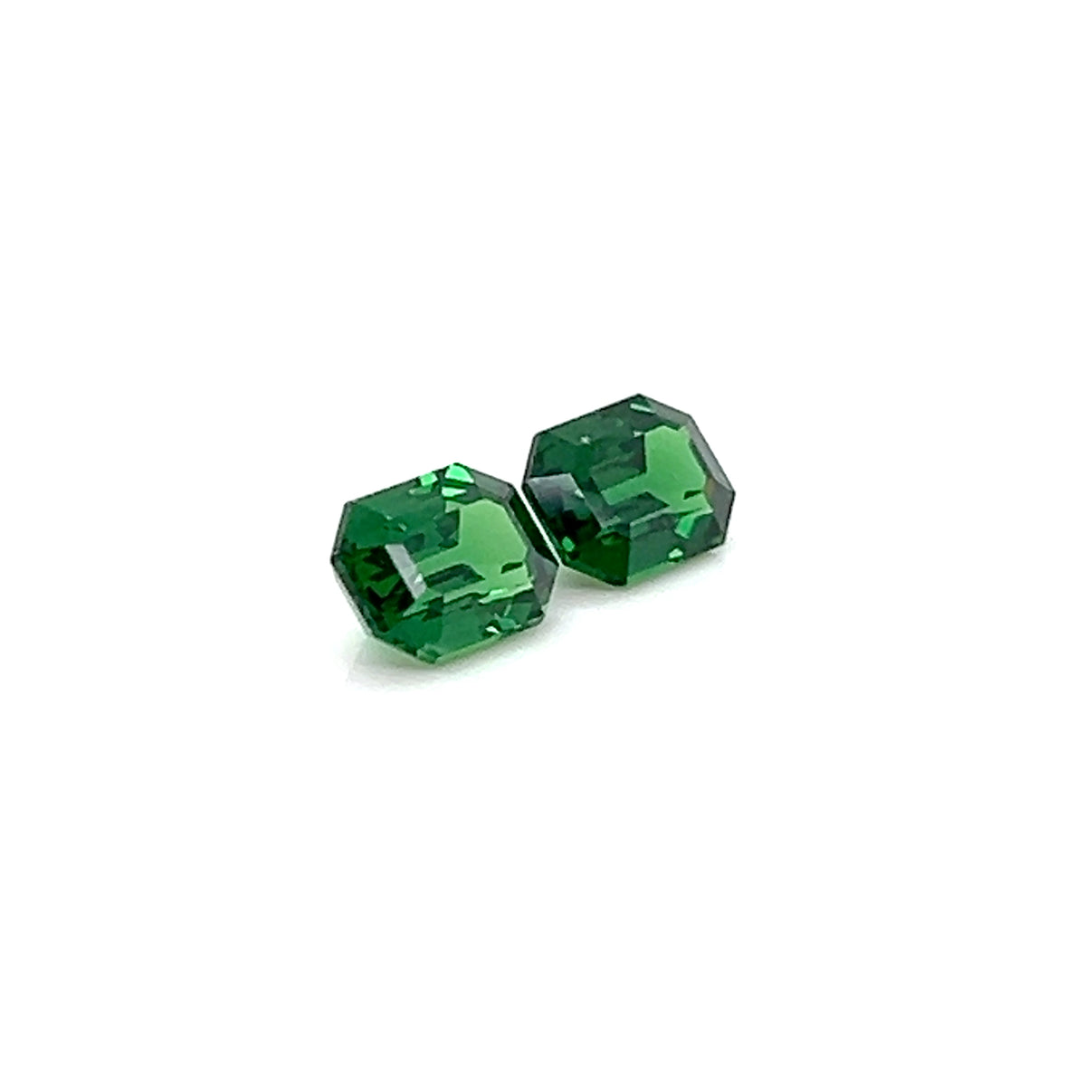 TSAVORITE EMERALD CUT