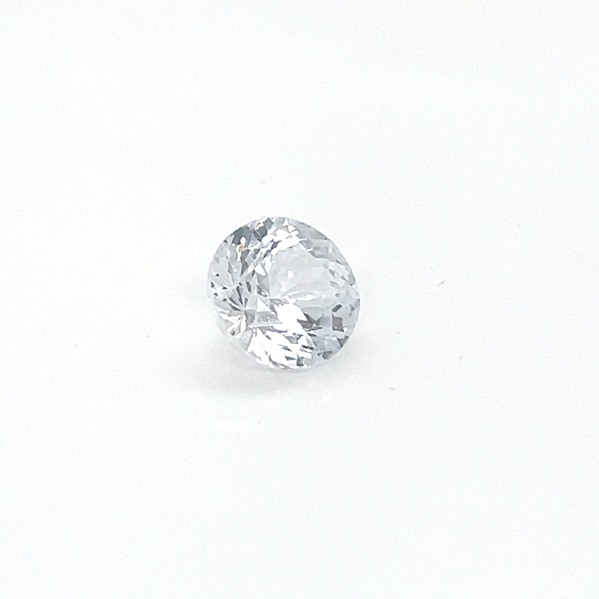 WHITE SAPPHIRE ROUND