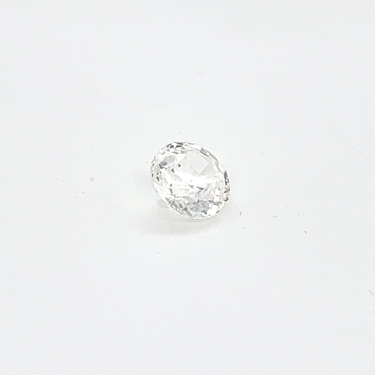 WHITE SAPPHIRE ROUND