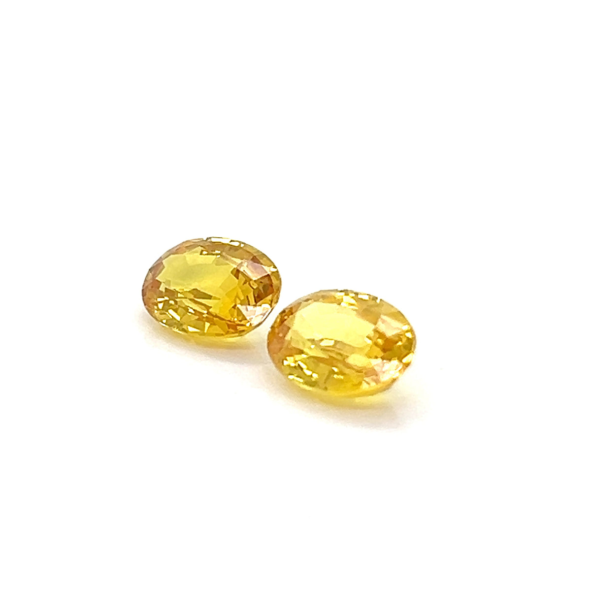 YELLOW SAPPHIRE OVAL