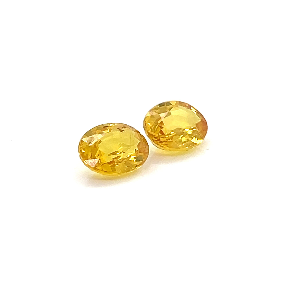 YELLOW SAPPHIRE OVAL