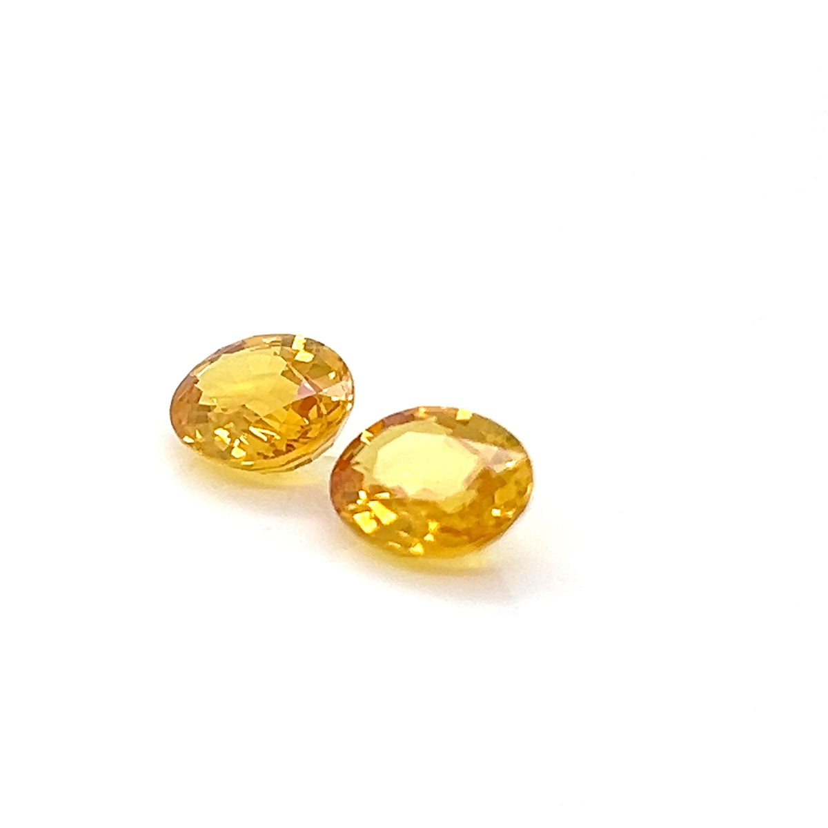 YELLOW SAPPHIRE OVAL