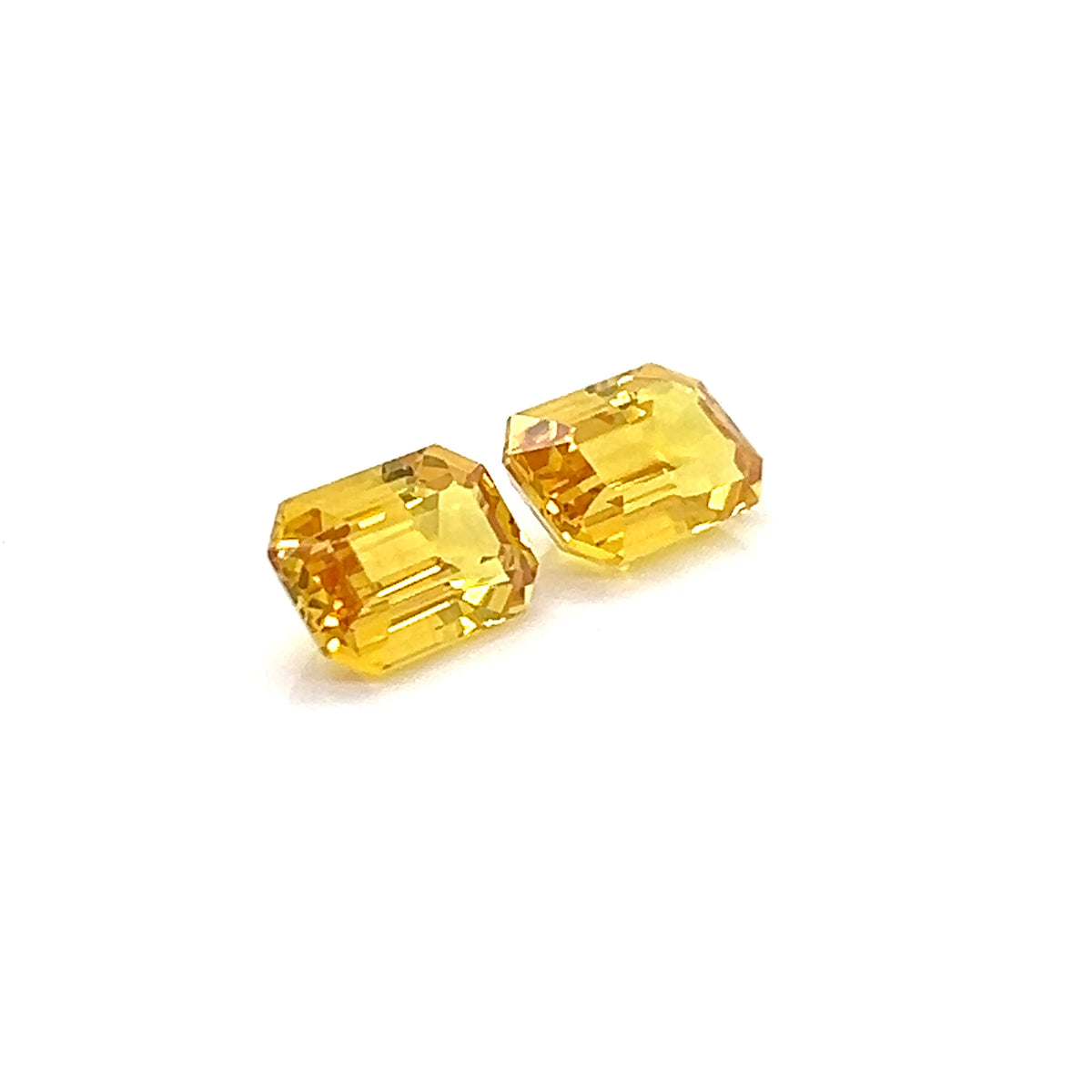 YELLOW SAPPHIRE EMERALD CUT