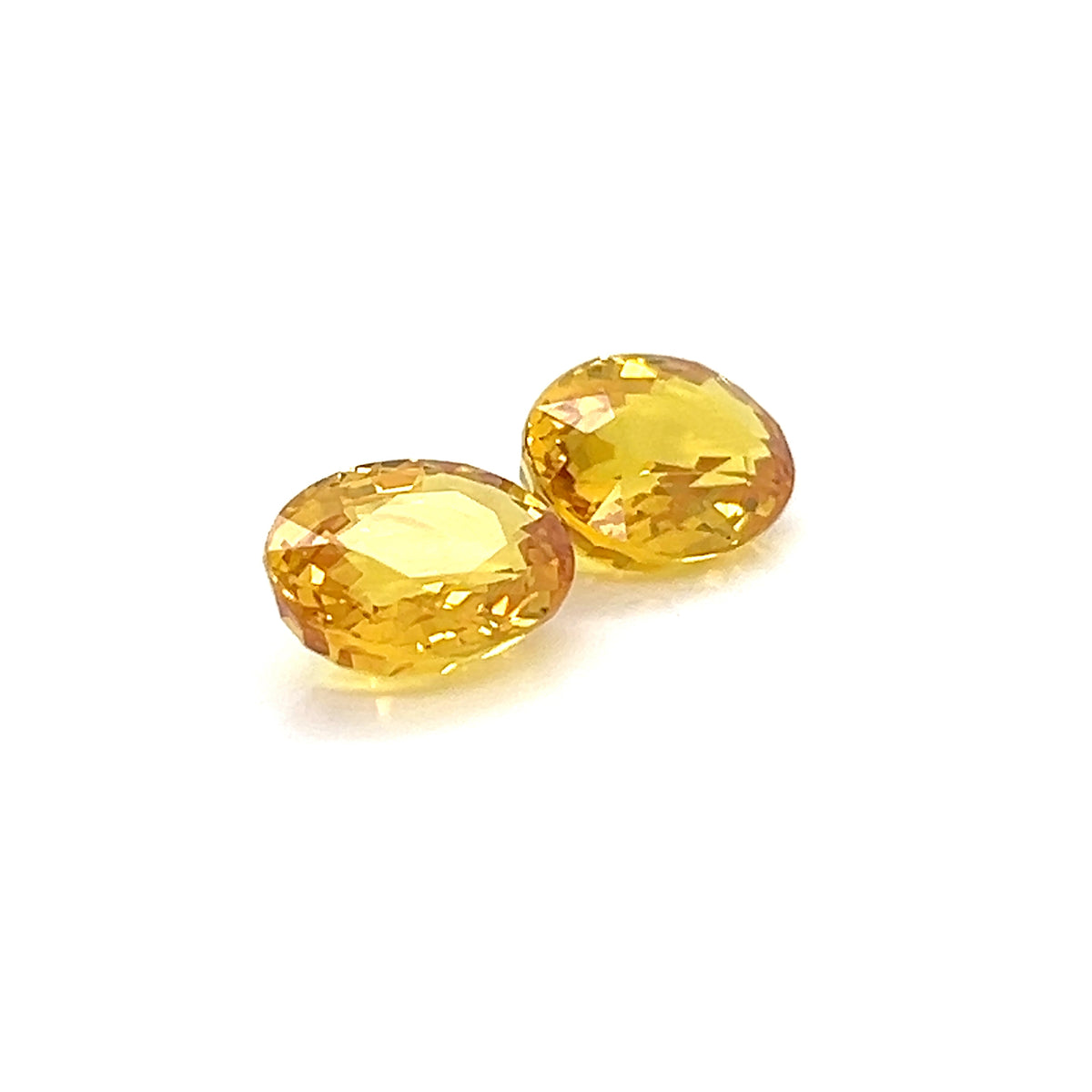 YELLOW SAPPHIRE OVAL