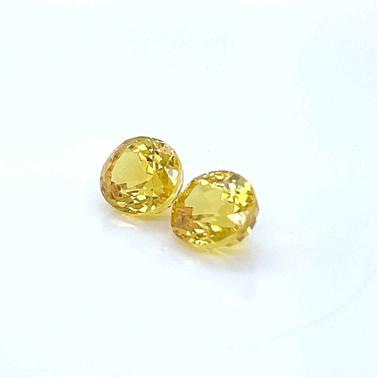 YELLOW SAPPHIRE OVAL