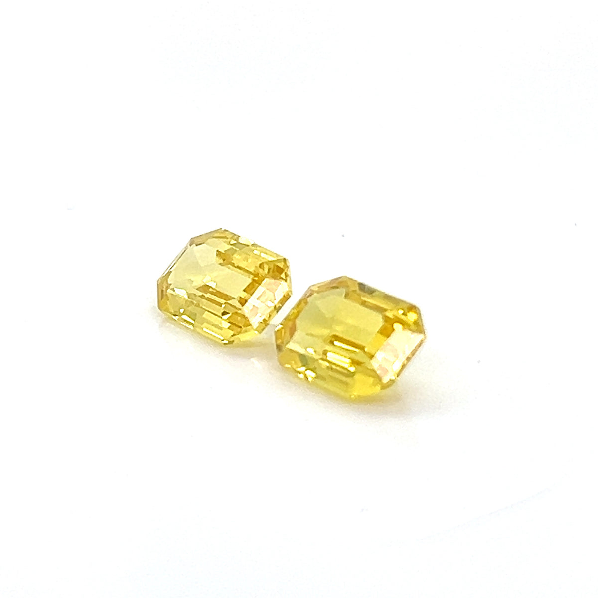 YELLOW SAPPHIRE EMERALD CUT