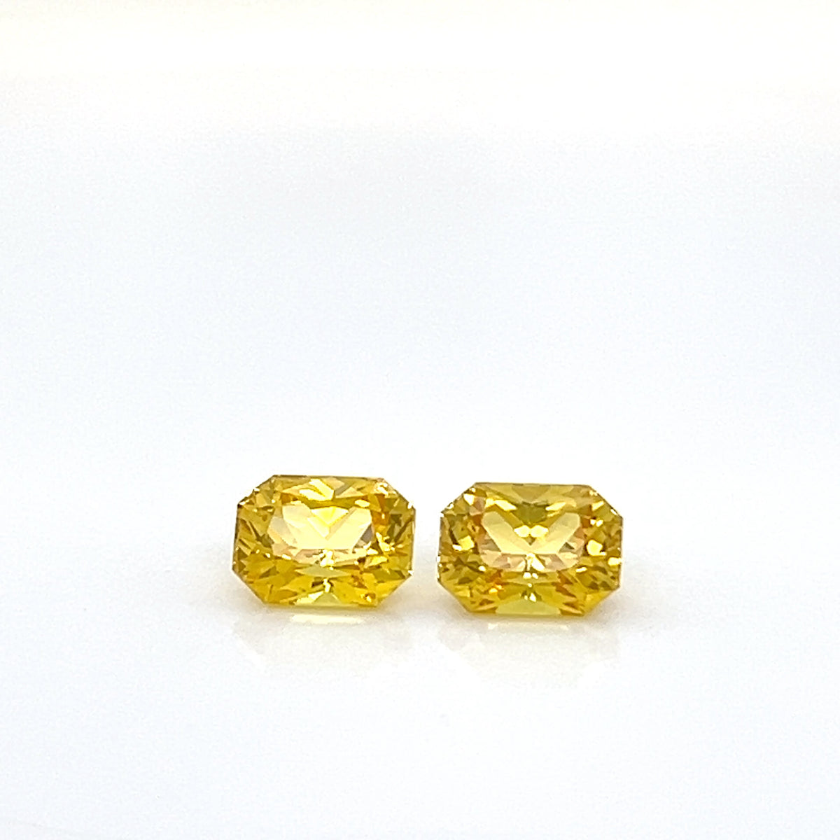 YELLOW SAPPHIRE RADIANT CUT