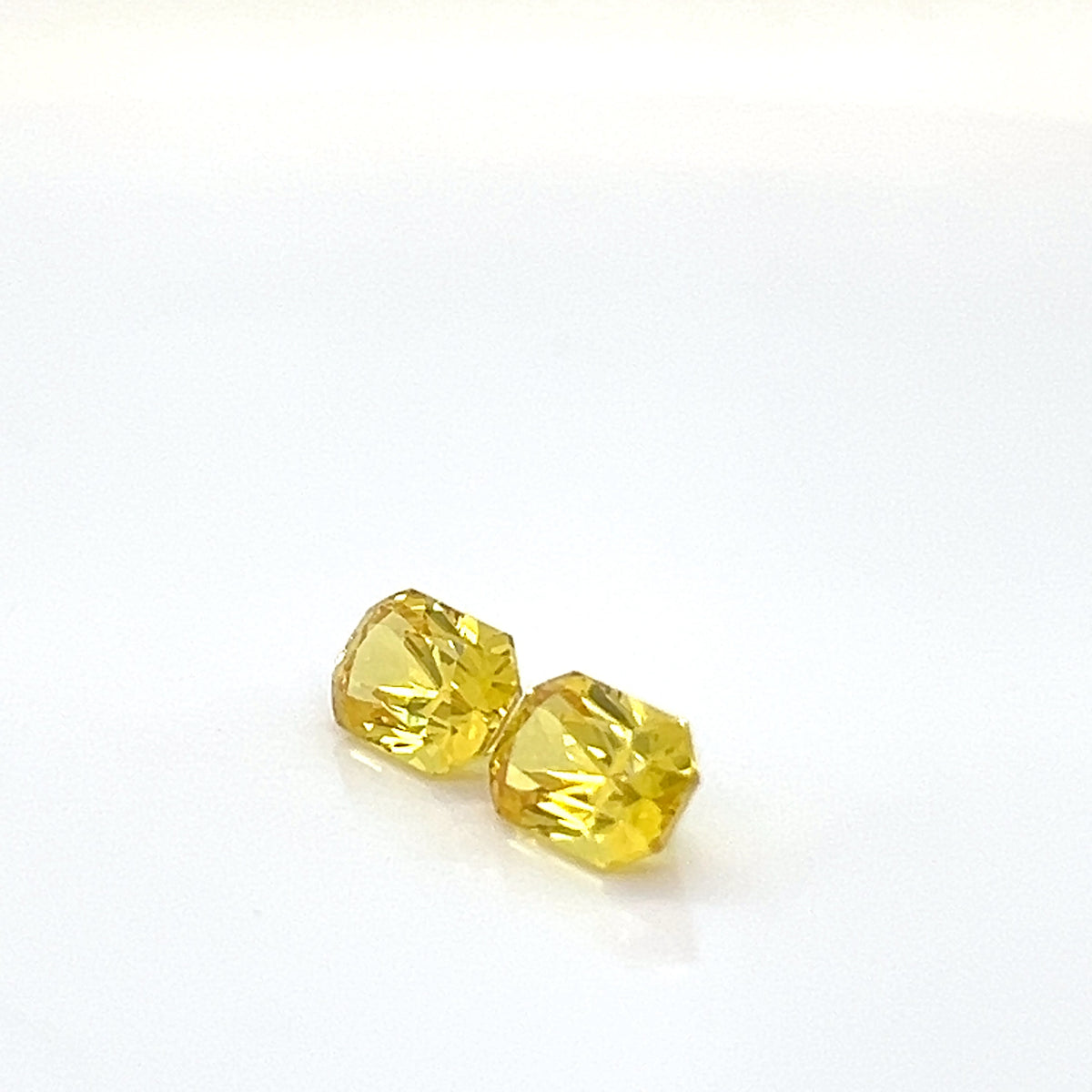 YELLOW SAPPHIRE RADIANT CUT