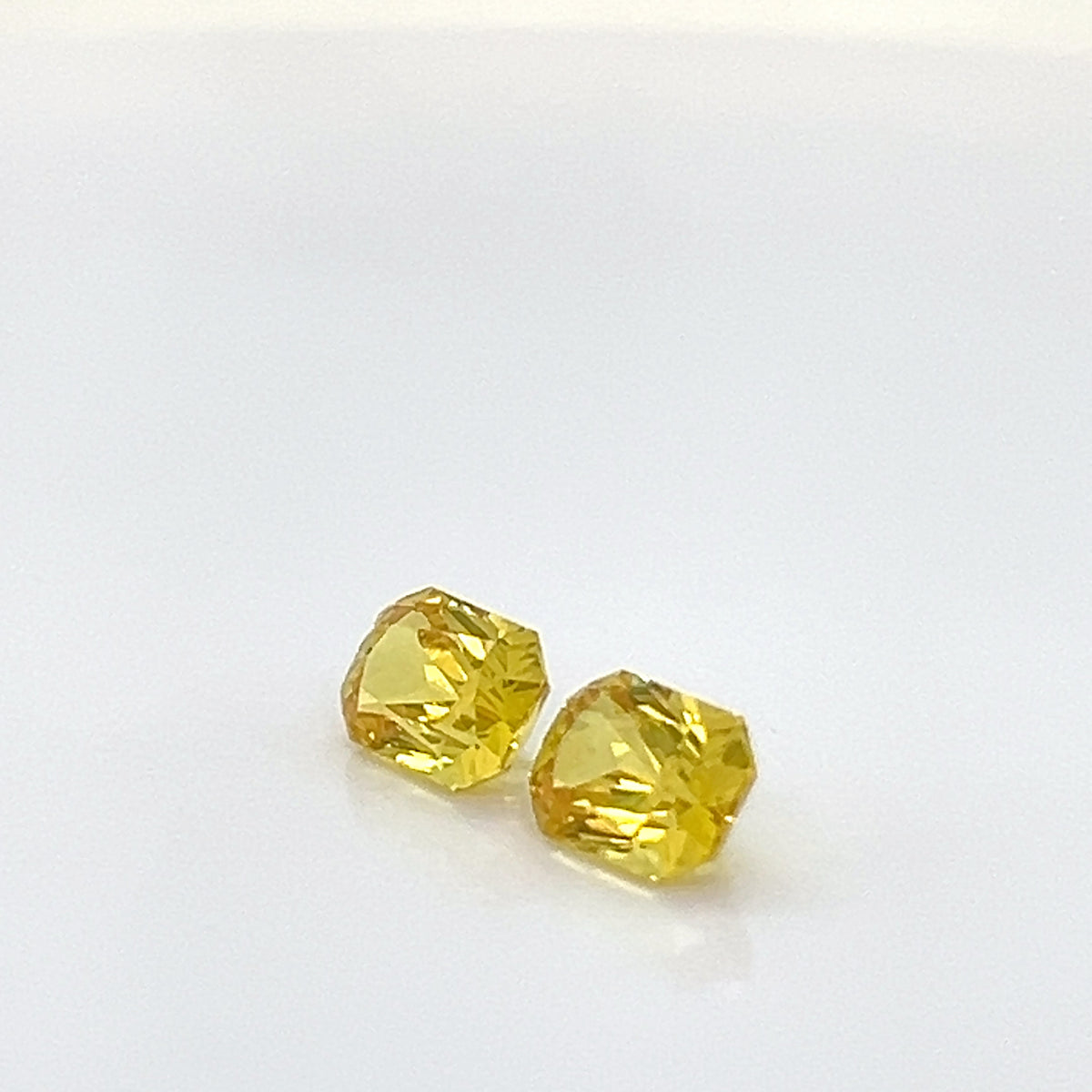 YELLOW SAPPHIRE RADIANT CUT