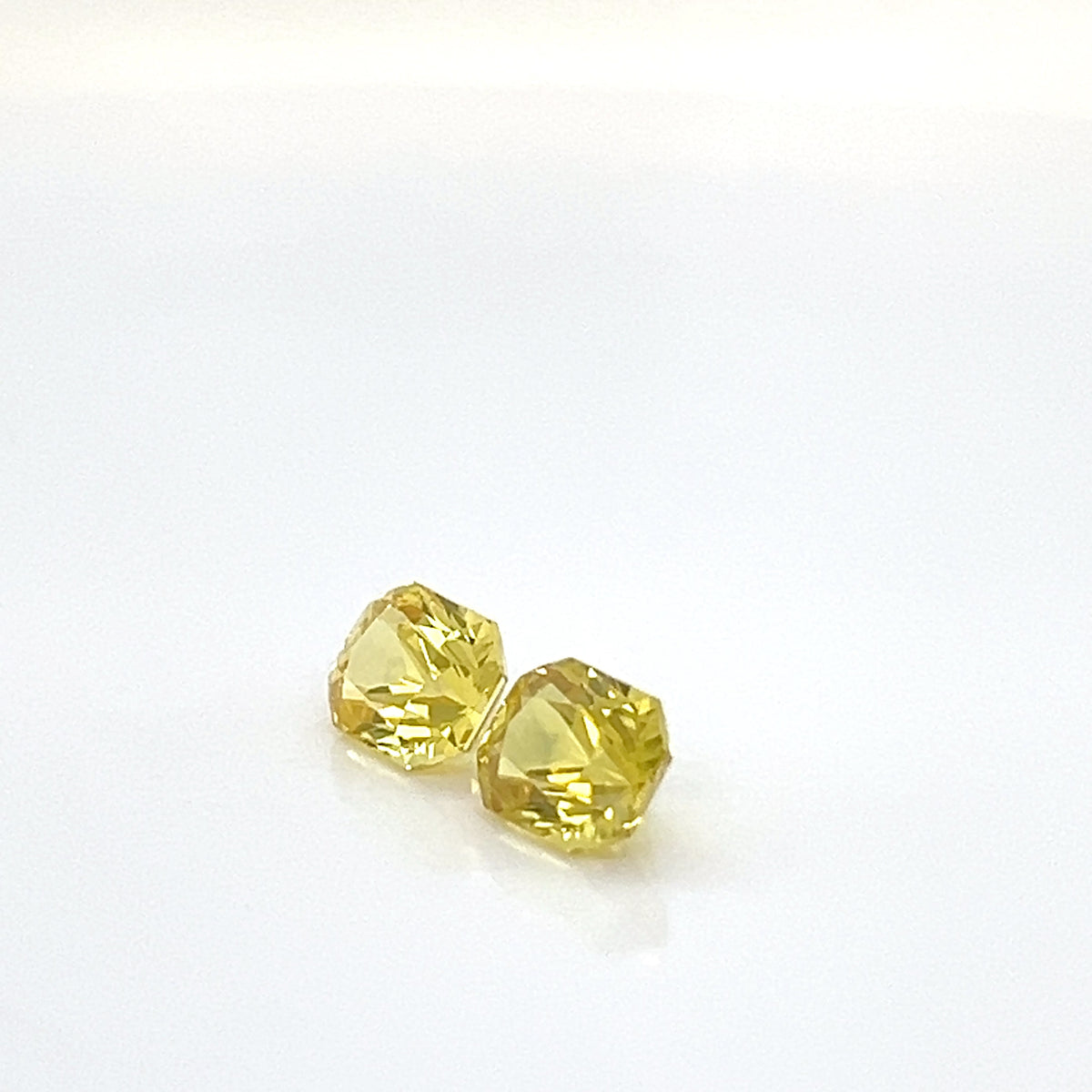 YELLOW SAPPHIRE RADIANT CUT