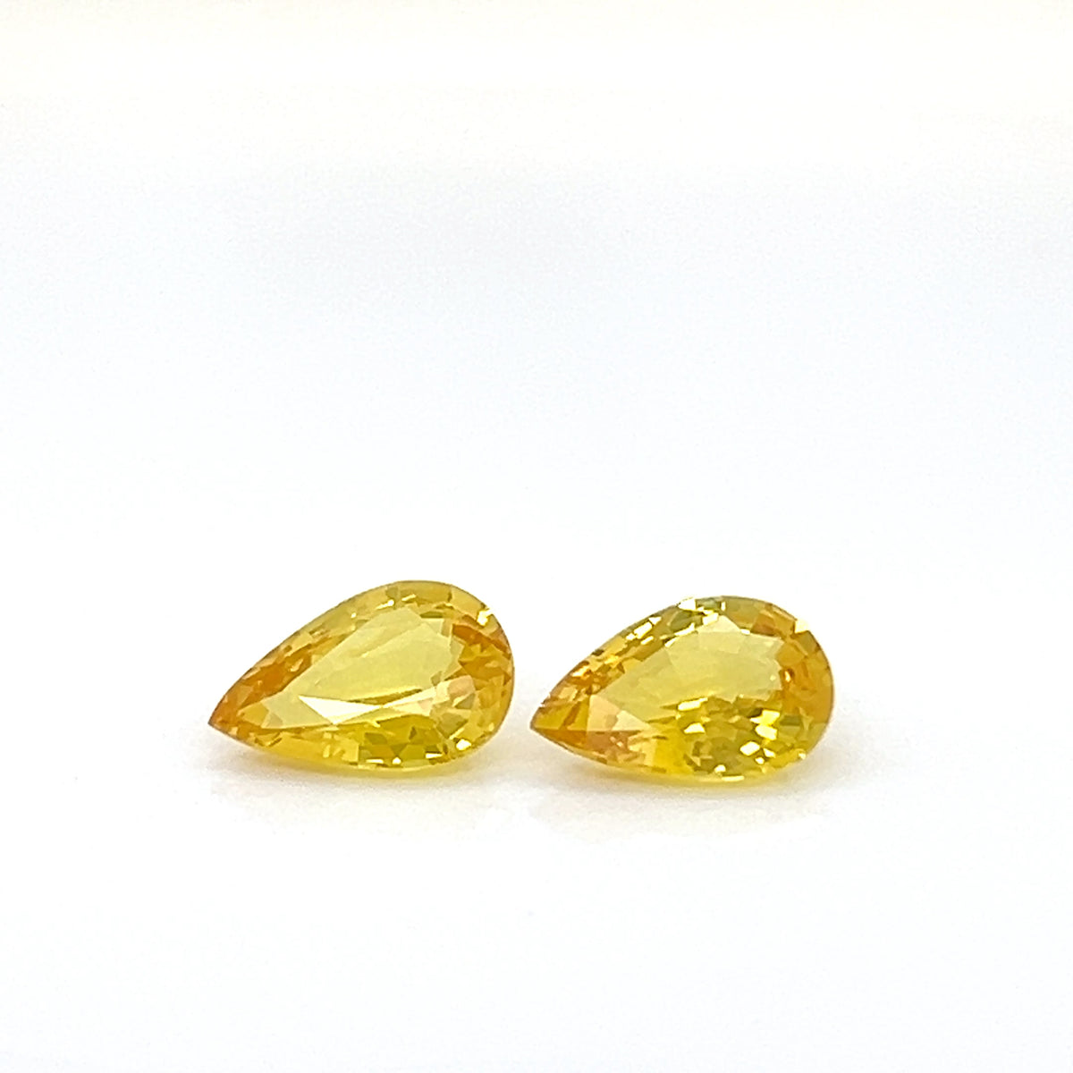 YELLOW SAPPHIRE PEAR