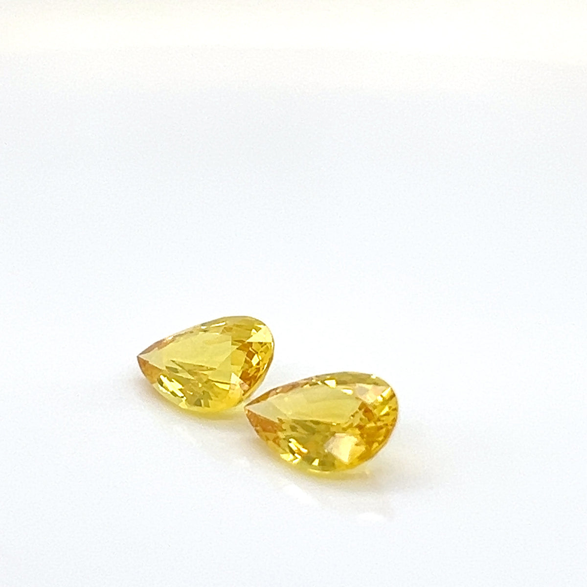 YELLOW SAPPHIRE PEAR