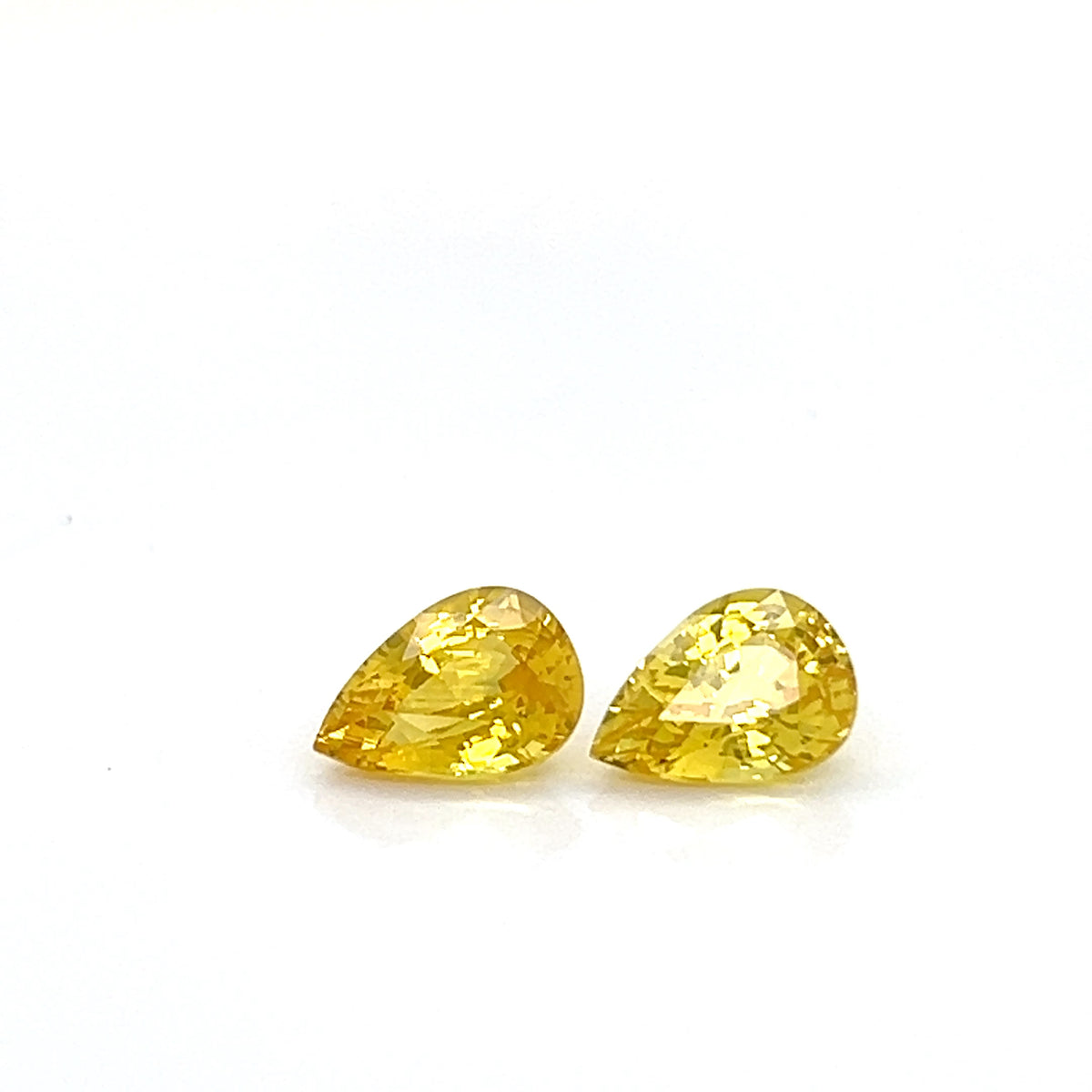 YELLOW SAPPHIRE PEAR