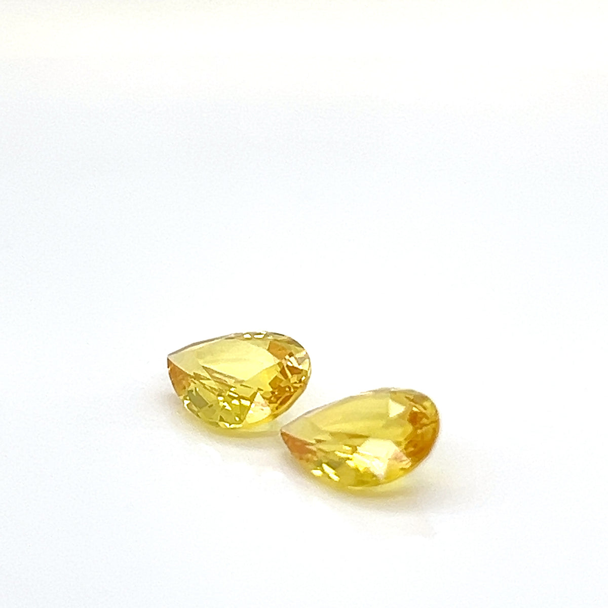 YELLOW SAPPHIRE PEAR