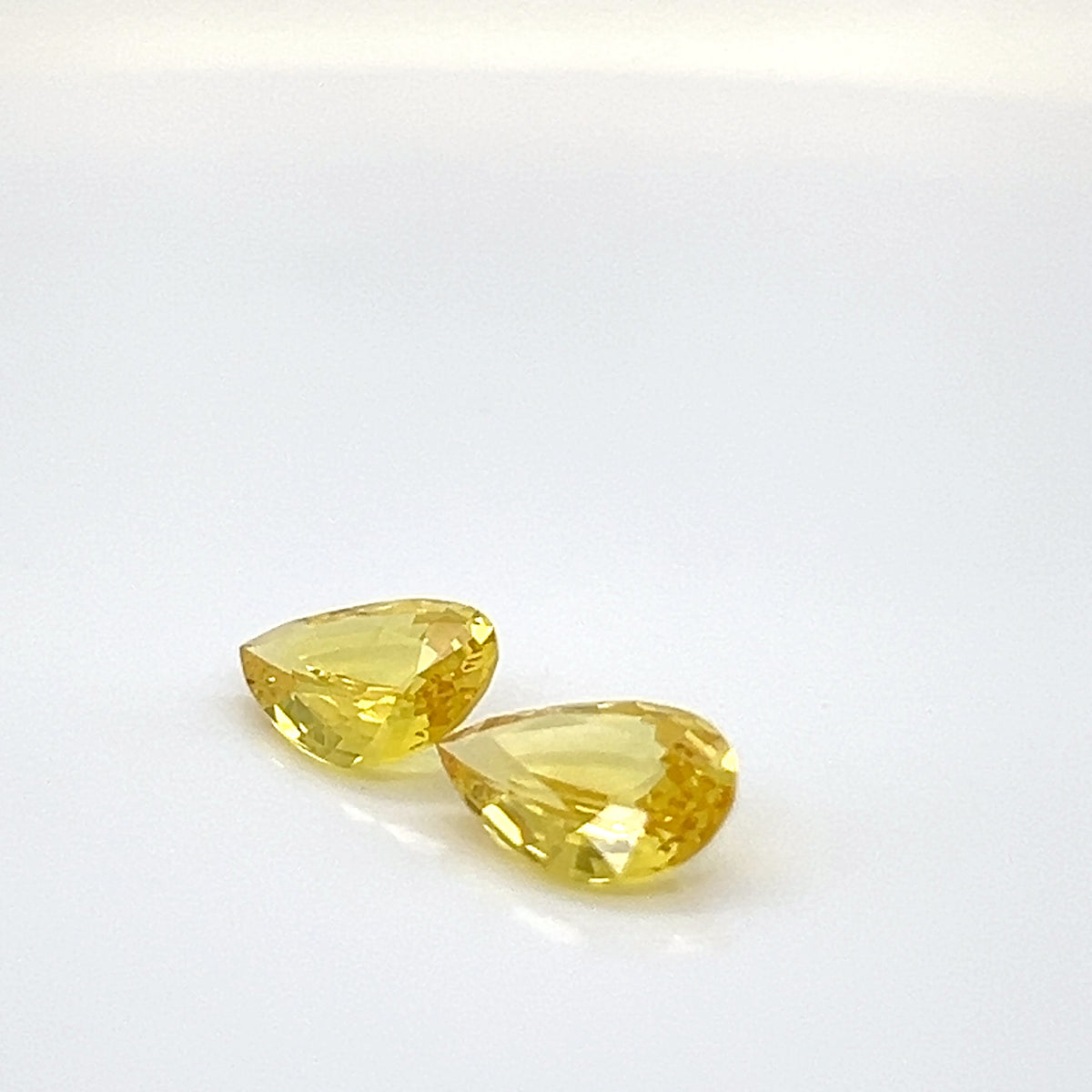 YELLOW SAPPHIRE PEAR