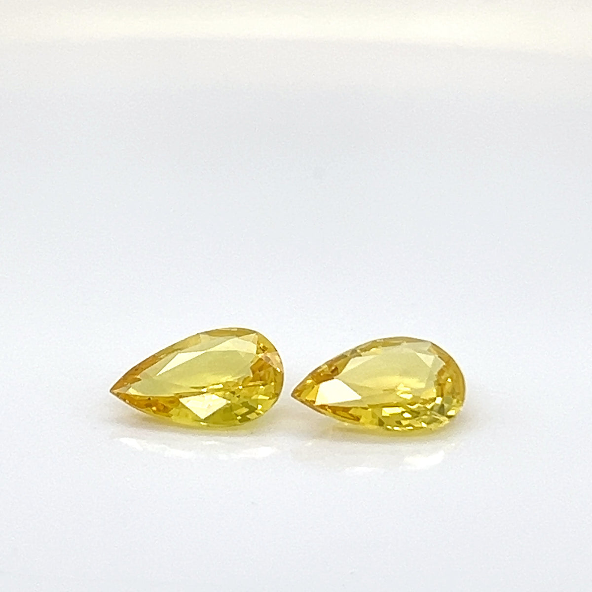 YELLOW SAPPHIRE PEAR